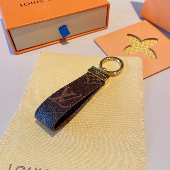 Louis Vuitton Key Chain - Picture 4 of 4